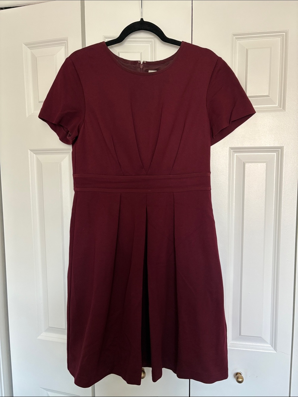 Trina Turk Burgundy Short Sleeve Fit-and-Flare Dress - Size 10